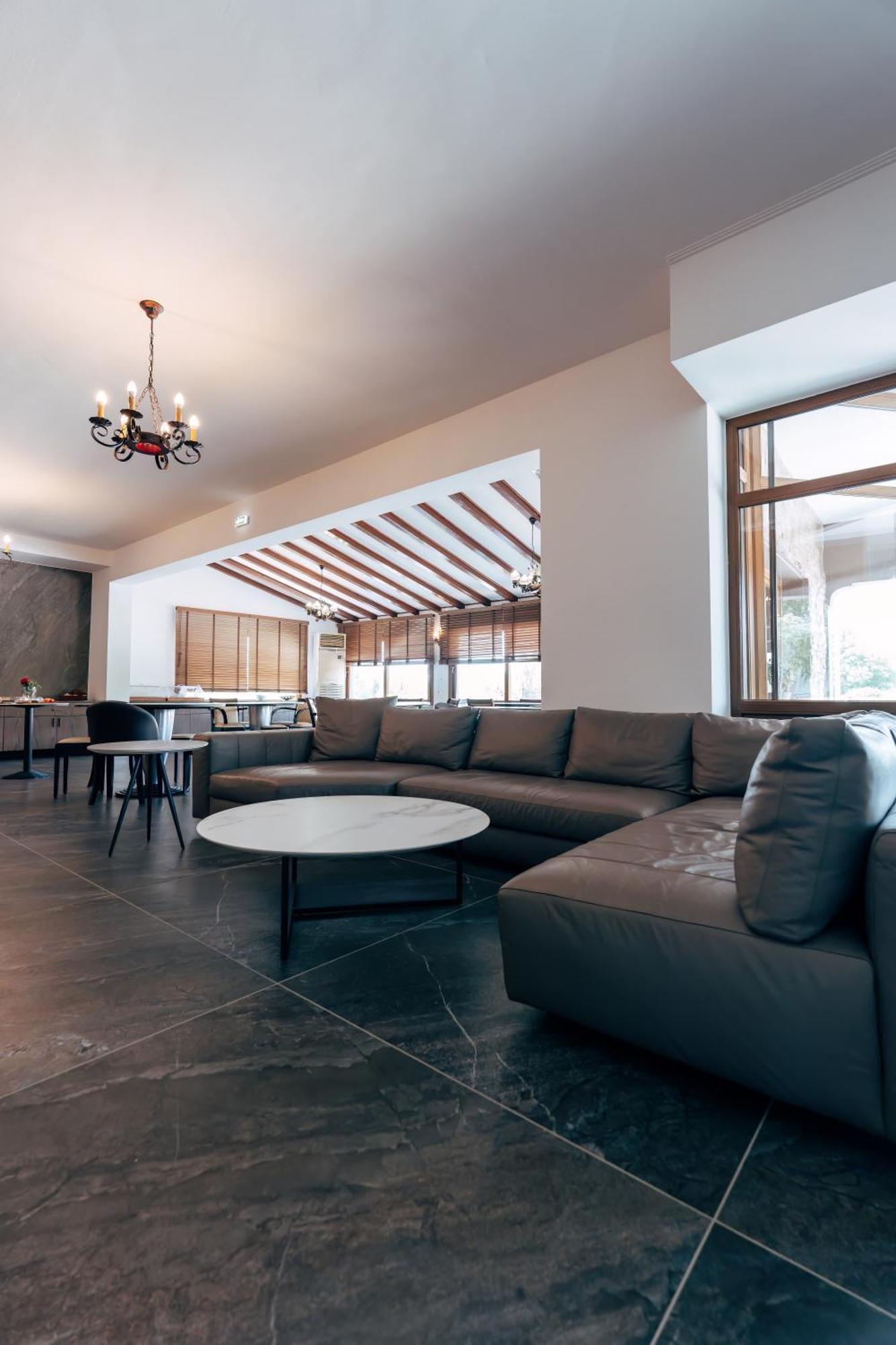 Hotel Agistro Ангістрон Екстер'єр фото