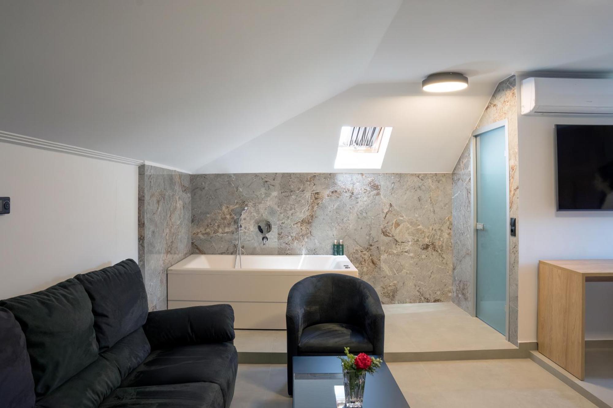 Hotel Agistro Ангістрон Екстер'єр фото