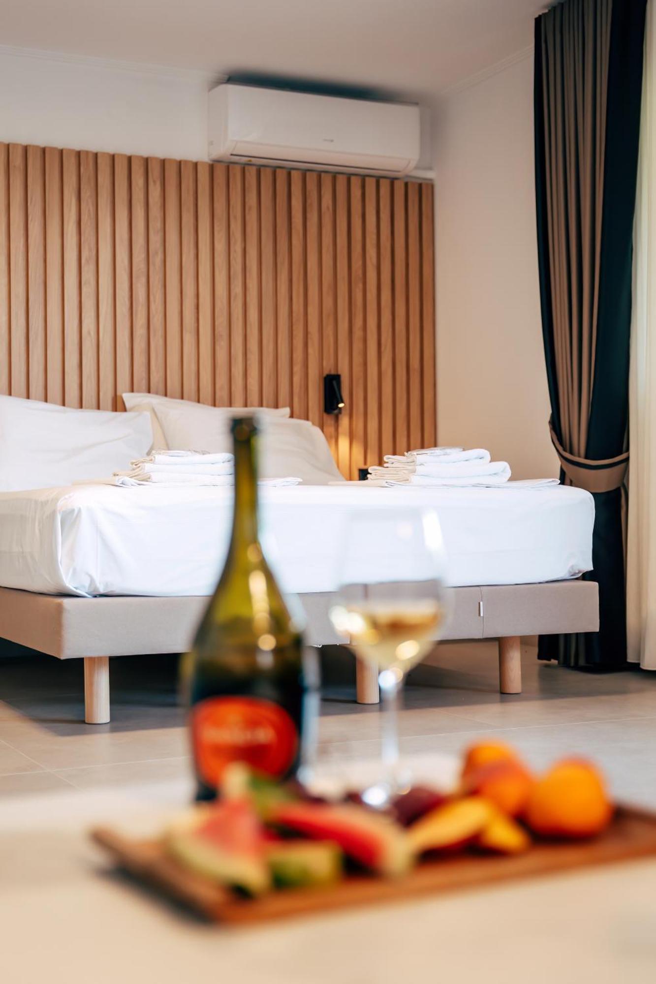 Hotel Agistro Ангістрон Екстер'єр фото