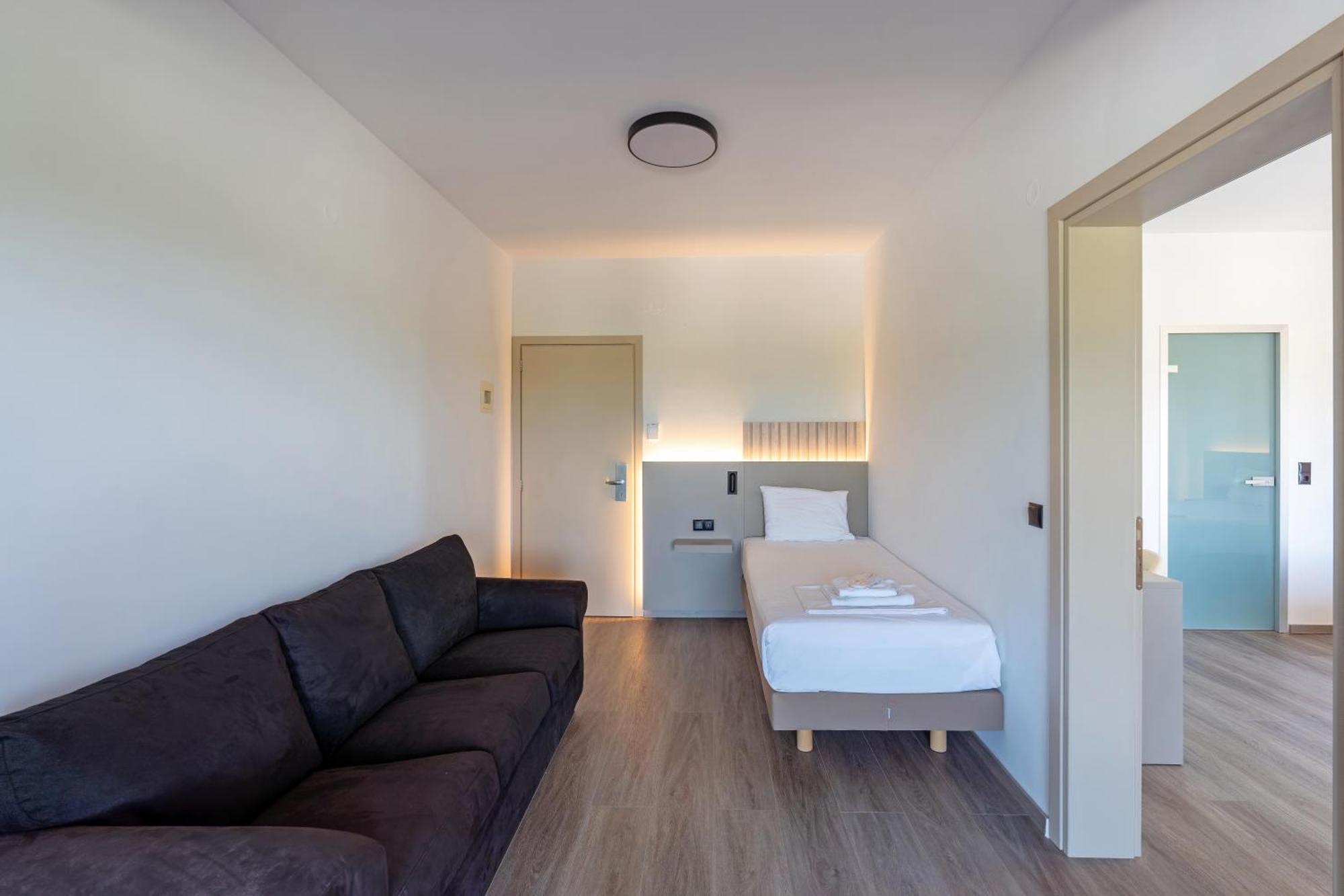 Hotel Agistro Ангістрон Екстер'єр фото